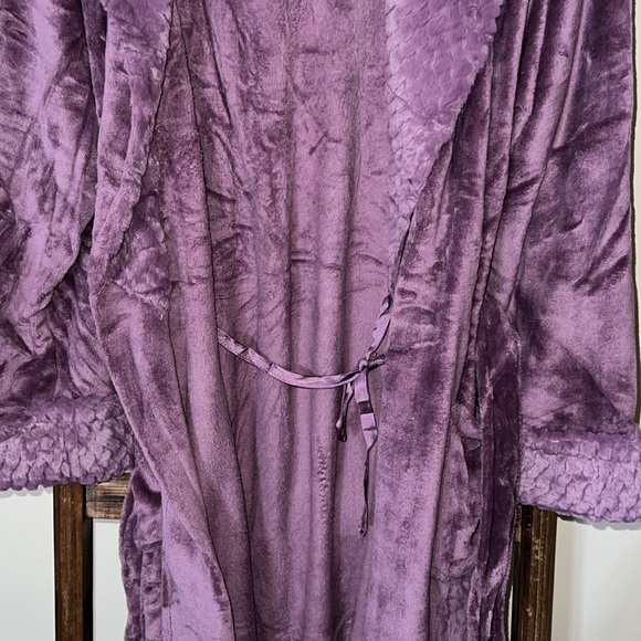 New! CAROLE HOCHMAN Plush Robe Purple (Berry) Sz Small 6-8 Pockets Soft NWT - Picture 13 of 13
